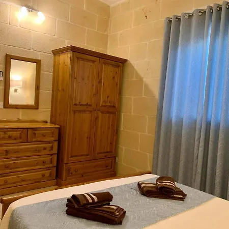 Holiday home Hofra