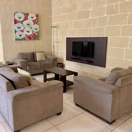 Hofra Holiday home